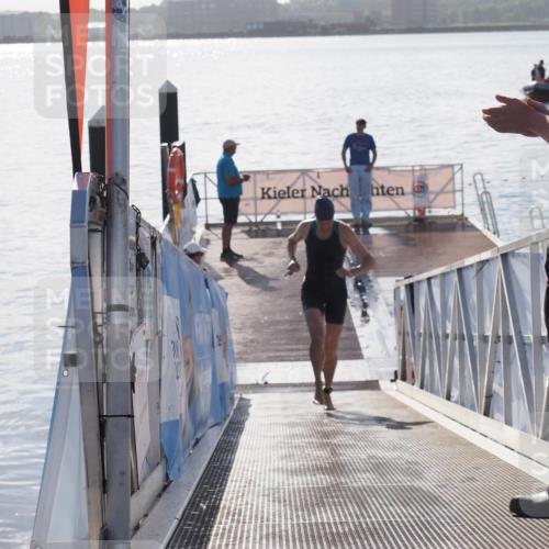 17.08.2025 - KN Förde Triathlon 2025 MichiJ http://msf.ph/oto/8585076 17.08.2025 09:23:26 Schwimmen 218, 225, 237, 218 meine-sportfotos.de