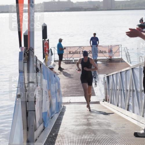 17.08.2025 - KN Förde Triathlon 2025 MichiJ http://msf.ph/oto/8585080 17.08.2025 09:23:26 Schwimmen 218, 225, 237, 218 meine-sportfotos.de