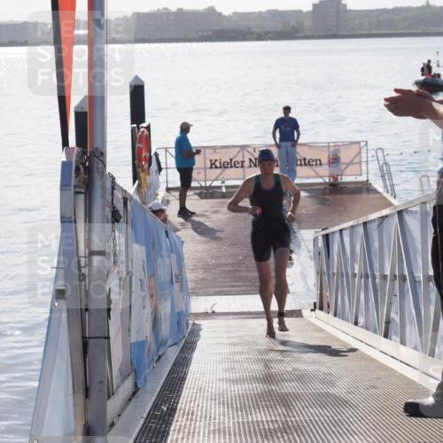 17.08.2025 - KN Förde Triathlon 2025 MichiJ http://msf.ph/oto/8585087 17.08.2025 09:23:26 Schwimmen 218, 225, 237, 218 meine-sportfotos.de