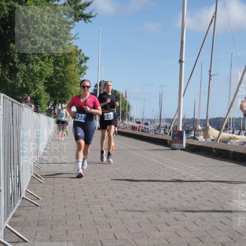 17.08.2025 - KN Förde Triathlon 2025 KatJ http://msf.ph/oto/8585174 17.08.2025 10:34:12 Laufen 137, 161, 244 meine-sportfotos.de