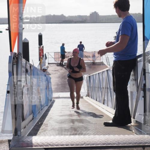 17.08.2025 - KN Förde Triathlon 2025 MichiJ http://msf.ph/oto/8585194 17.08.2025 09:24:02 Schwimmen 231, 231 meine-sportfotos.de