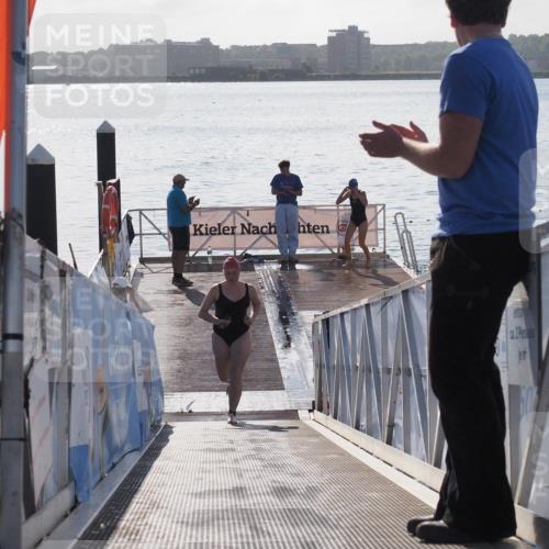 17.08.2025 - KN Förde Triathlon 2025 MichiJ http://msf.ph/oto/8585263 17.08.2025 09:24:34 Schwimmen 243, 118, 243 meine-sportfotos.de