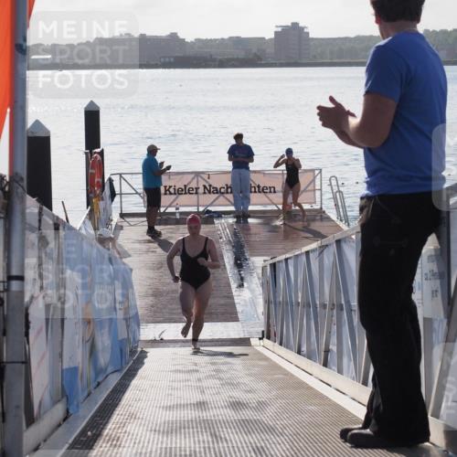 17.08.2025 - KN Förde Triathlon 2025 MichiJ http://msf.ph/oto/8585268 17.08.2025 09:24:34 Schwimmen 243, 118, 243 meine-sportfotos.de