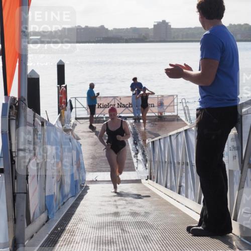 17.08.2025 - KN Förde Triathlon 2025 MichiJ http://msf.ph/oto/8585298 17.08.2025 09:24:35 Schwimmen 243, 118, 243 meine-sportfotos.de