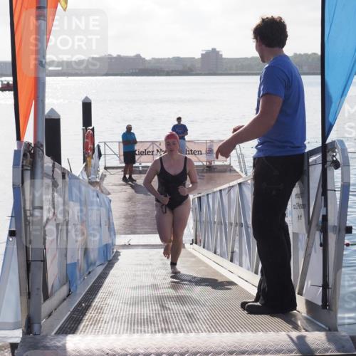 17.08.2025 - KN Förde Triathlon 2025 MichiJ http://msf.ph/oto/8585331 17.08.2025 09:24:36 Schwimmen 243, 118, 243 meine-sportfotos.de