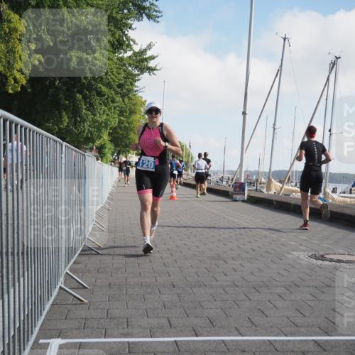 17.08.2025 - KN Förde Triathlon 2025 KatJ http://msf.ph/oto/8585351 17.08.2025 10:10:56 Laufen 120, 241 meine-sportfotos.de