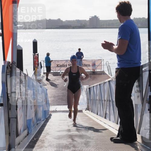 17.08.2025 - KN Förde Triathlon 2025 MichiJ http://msf.ph/oto/8585392 17.08.2025 09:24:40 Schwimmen 118, 243, 118 meine-sportfotos.de