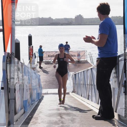 17.08.2025 - KN Förde Triathlon 2025 MichiJ http://msf.ph/oto/8585396 17.08.2025 09:24:40 Schwimmen 118, 243, 118 meine-sportfotos.de