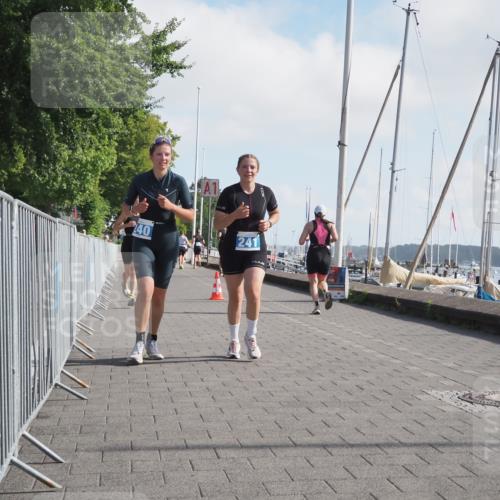 17.08.2025 - KN Förde Triathlon 2025 KatJ http://msf.ph/oto/8585411 17.08.2025 10:11:05 Laufen 189, 198, 240, 241 meine-sportfotos.de