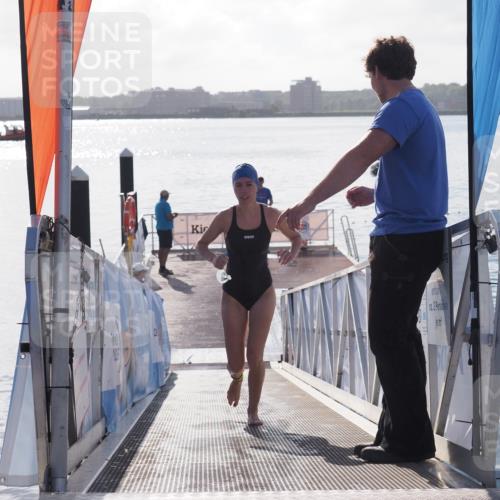 17.08.2025 - KN Förde Triathlon 2025 MichiJ http://msf.ph/oto/8585415 17.08.2025 09:24:41 Schwimmen 118, 243, 118 meine-sportfotos.de