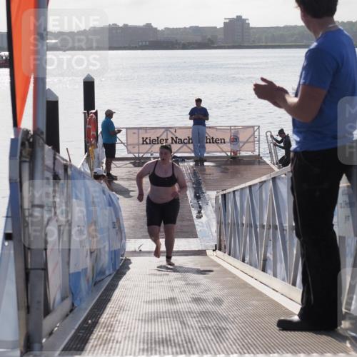 17.08.2025 - KN Förde Triathlon 2025 MichiJ http://msf.ph/oto/8585485 17.08.2025 09:25:01 Schwimmen 251, 248, 251 meine-sportfotos.de