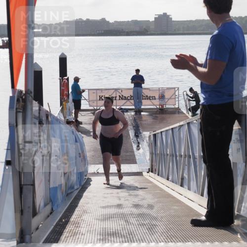 17.08.2025 - KN Förde Triathlon 2025 MichiJ http://msf.ph/oto/8585492 17.08.2025 09:25:01 Schwimmen 251, 248, 251 meine-sportfotos.de