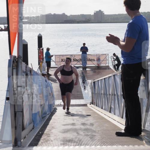 17.08.2025 - KN Förde Triathlon 2025 MichiJ http://msf.ph/oto/8585501 17.08.2025 09:25:02 Schwimmen 251, 248, 251 meine-sportfotos.de