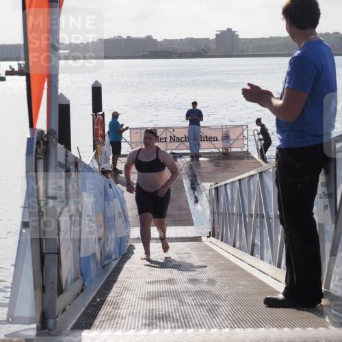 17.08.2025 - KN Förde Triathlon 2025 MichiJ http://msf.ph/oto/8585514 17.08.2025 09:25:02 Schwimmen 251, 248, 251 meine-sportfotos.de