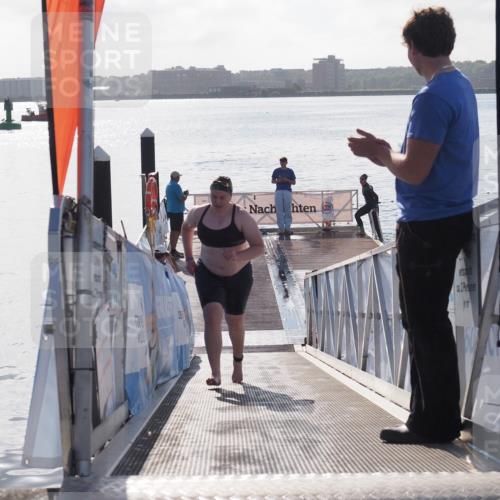 17.08.2025 - KN Förde Triathlon 2025 MichiJ http://msf.ph/oto/8585535 17.08.2025 09:25:03 Schwimmen 251, 199, 248, 251 meine-sportfotos.de