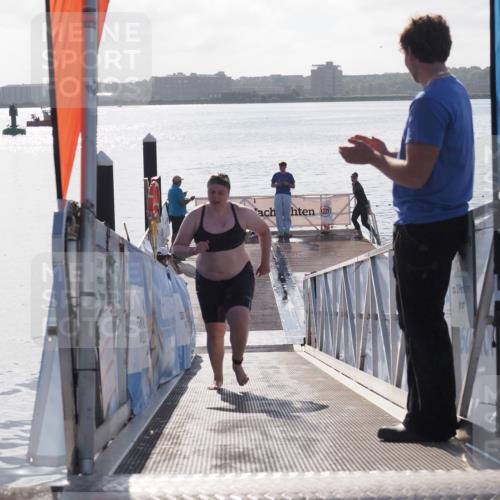 17.08.2025 - KN Förde Triathlon 2025 MichiJ http://msf.ph/oto/8585543 17.08.2025 09:25:03 Schwimmen 251, 199, 248, 251 meine-sportfotos.de