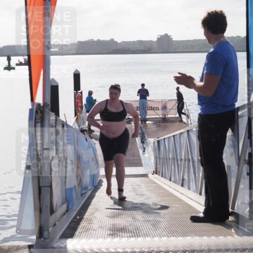 17.08.2025 - KN Förde Triathlon 2025 MichiJ http://msf.ph/oto/8585548 17.08.2025 09:25:03 Schwimmen 251, 199, 248, 251 meine-sportfotos.de