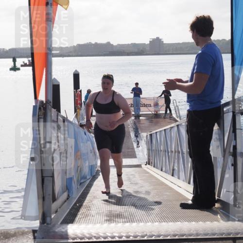 17.08.2025 - KN Förde Triathlon 2025 MichiJ http://msf.ph/oto/8585561 17.08.2025 09:25:04 Schwimmen 251, 199, 248, 251 meine-sportfotos.de