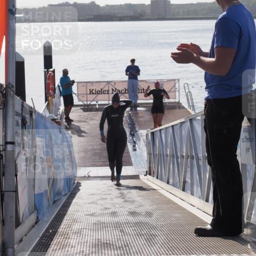 17.08.2025 - KN Förde Triathlon 2025 MichiJ http://msf.ph/oto/8585593 17.08.2025 09:25:13 Schwimmen 248, 251, 199, 248 meine-sportfotos.de