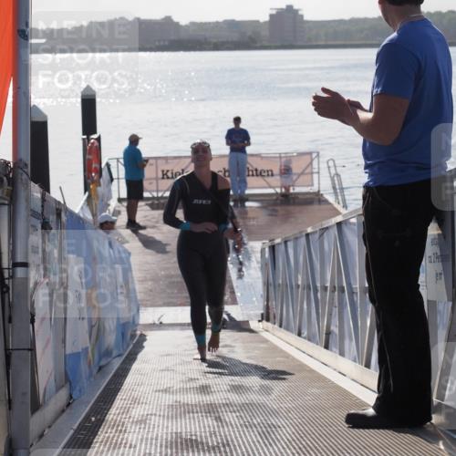 17.08.2025 - KN Förde Triathlon 2025 MichiJ http://msf.ph/oto/8585668 17.08.2025 09:25:16 Schwimmen 199, 248, 199, 248 meine-sportfotos.de