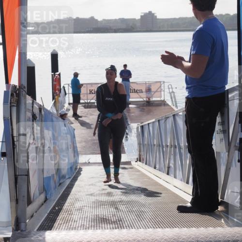 17.08.2025 - KN Förde Triathlon 2025 MichiJ http://msf.ph/oto/8585686 17.08.2025 09:25:17 Schwimmen 199, 248, 199, 248 meine-sportfotos.de