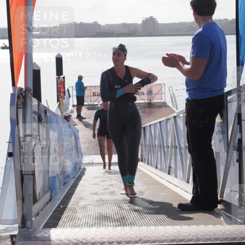 17.08.2025 - KN Förde Triathlon 2025 MichiJ http://msf.ph/oto/8585725 17.08.2025 09:25:18 Schwimmen 199, 248, 199 meine-sportfotos.de