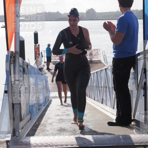 17.08.2025 - KN Förde Triathlon 2025 MichiJ http://msf.ph/oto/8585757 17.08.2025 09:25:19 Schwimmen 199, 248, 199 meine-sportfotos.de