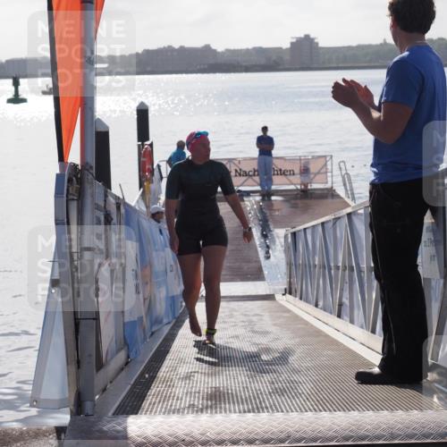 17.08.2025 - KN Förde Triathlon 2025 MichiJ http://msf.ph/oto/8585793 17.08.2025 09:25:22 Schwimmen 199, 248 meine-sportfotos.de