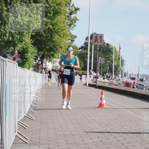 17.08.2025 - KN Förde Triathlon 2025 KatJ http://msf.ph/oto/8585796 17.08.2025 10:11:58 Laufen 220 meine-sportfotos.de