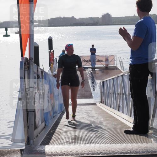 17.08.2025 - KN Förde Triathlon 2025 MichiJ http://msf.ph/oto/8585797 17.08.2025 09:25:22 Schwimmen 199, 248 meine-sportfotos.de