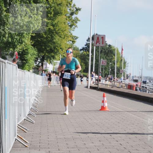 17.08.2025 - KN Förde Triathlon 2025 KatJ http://msf.ph/oto/8585803 17.08.2025 10:11:58 Laufen 220 meine-sportfotos.de