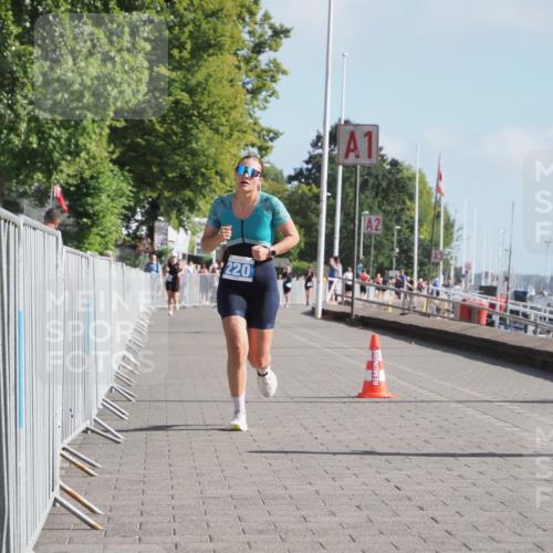 17.08.2025 - KN Förde Triathlon 2025 KatJ http://msf.ph/oto/8585813 17.08.2025 10:11:59 Laufen 220 meine-sportfotos.de
