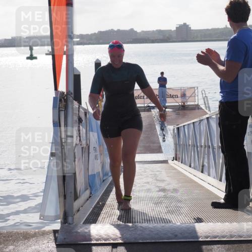 17.08.2025 - KN Förde Triathlon 2025 MichiJ http://msf.ph/oto/8585830 17.08.2025 09:25:24 Schwimmen 199, 248 meine-sportfotos.de