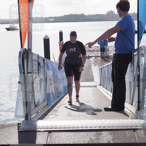 17.08.2025 - KN Förde Triathlon 2025 MichiJ http://msf.ph/oto/8585940 17.08.2025 09:27:15 Schwimmen 245 meine-sportfotos.de