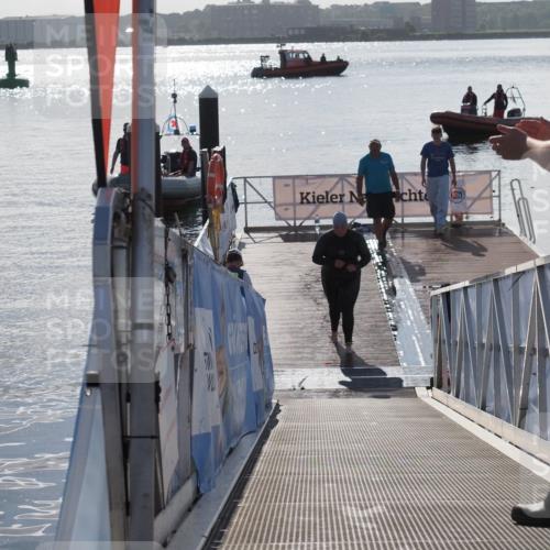 17.08.2025 - KN Förde Triathlon 2025 MichiJ http://msf.ph/oto/8586057 17.08.2025 09:33:34 Schwimmen 238 meine-sportfotos.de