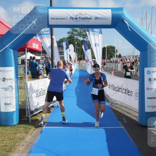 17.08.2025 - KN Förde Triathlon 2025 MichiJ http://msf.ph/oto/8586450 17.08.2025 10:24:59 Laufen 109 meine-sportfotos.de