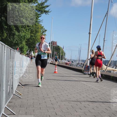 17.08.2025 - KN Förde Triathlon 2025 KatJ http://msf.ph/oto/8586455 17.08.2025 10:35:52 Laufen 242 meine-sportfotos.de