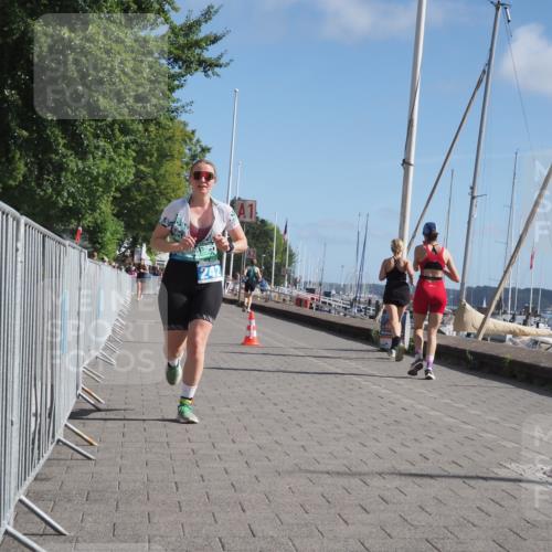 17.08.2025 - KN Förde Triathlon 2025 KatJ http://msf.ph/oto/8586465 17.08.2025 10:35:52 Laufen 242 meine-sportfotos.de