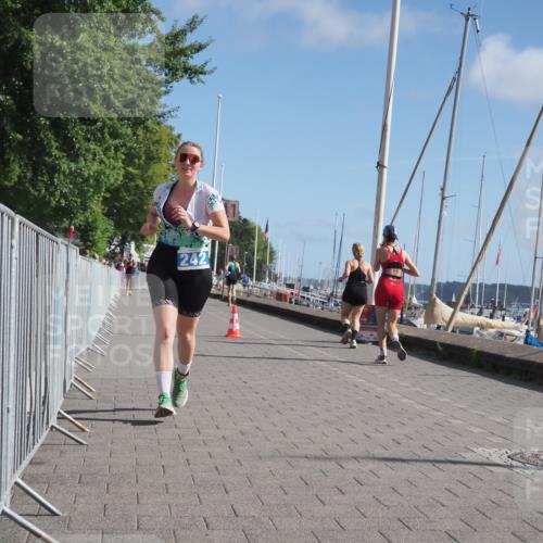 17.08.2025 - KN Förde Triathlon 2025 KatJ http://msf.ph/oto/8586470 17.08.2025 10:35:53 Laufen 242, 246 meine-sportfotos.de