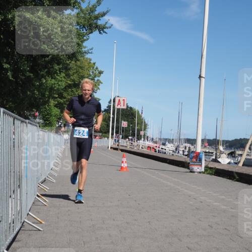 17.08.2025 - KN Förde Triathlon 2025 KatJ http://msf.ph/oto/8586575 17.08.2025 13:28:08 Laufen 424, 472 meine-sportfotos.de