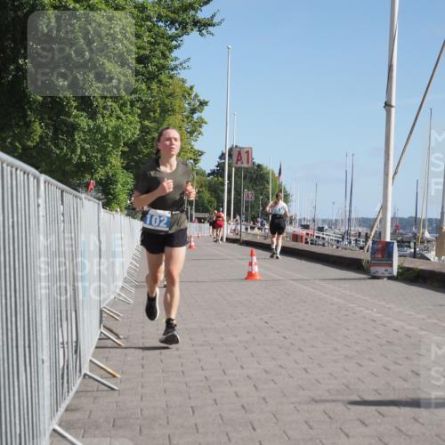 17.08.2025 - KN Förde Triathlon 2025 KatJ http://msf.ph/oto/8586580 17.08.2025 10:36:07 Laufen 102, 248 meine-sportfotos.de