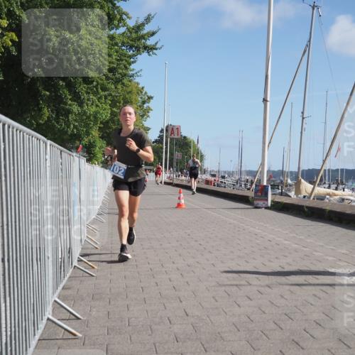 17.08.2025 - KN Förde Triathlon 2025 KatJ http://msf.ph/oto/8586590 17.08.2025 10:36:08 Laufen 102, 248 meine-sportfotos.de