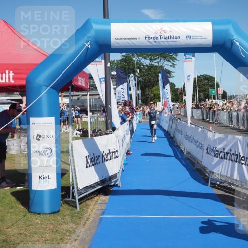 17.08.2025 - KN Förde Triathlon 2025 MichiJ http://msf.ph/oto/8586667 17.08.2025 13:28:22 Laufen 408 meine-sportfotos.de