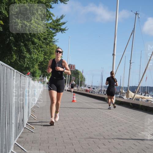 17.08.2025 - KN Förde Triathlon 2025 KatJ http://msf.ph/oto/8586825 17.08.2025 10:36:11 Laufen 102, 248 meine-sportfotos.de