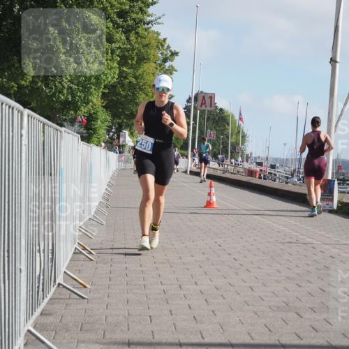 17.08.2025 - KN Förde Triathlon 2025 KatJ http://msf.ph/oto/8587142 17.08.2025 10:12:18 Laufen 250 meine-sportfotos.de