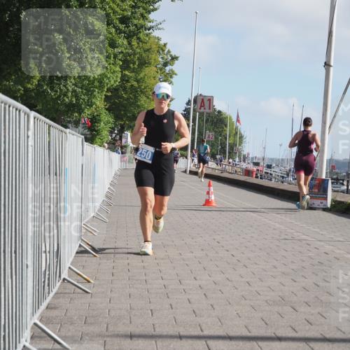 17.08.2025 - KN Förde Triathlon 2025 KatJ http://msf.ph/oto/8587146 17.08.2025 10:12:18 Laufen 250 meine-sportfotos.de
