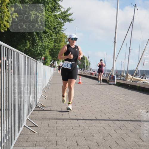 17.08.2025 - KN Förde Triathlon 2025 KatJ http://msf.ph/oto/8587156 17.08.2025 10:12:19 Laufen 250 meine-sportfotos.de