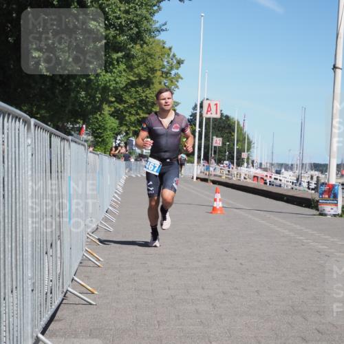 17.08.2025 - KN Förde Triathlon 2025 KatJ http://msf.ph/oto/8587242 17.08.2025 13:30:01 Laufen 411, 467 meine-sportfotos.de