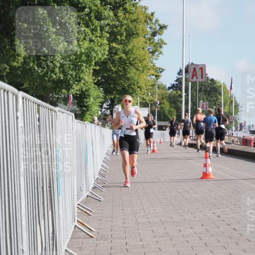 17.08.2025 - KN Förde Triathlon 2025 KatJ http://msf.ph/oto/8587421 17.08.2025 10:12:54 Laufen 153 meine-sportfotos.de