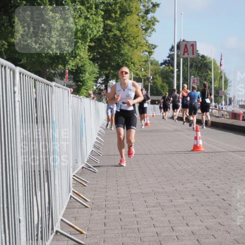 17.08.2025 - KN Förde Triathlon 2025 KatJ http://msf.ph/oto/8587435 17.08.2025 10:12:55 Laufen 153 meine-sportfotos.de